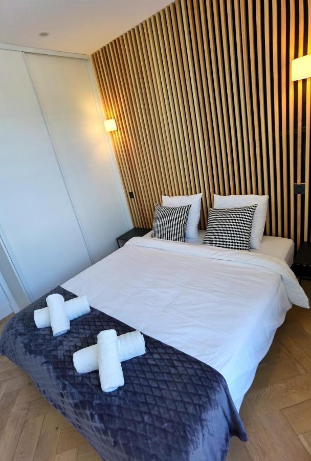 Piscine Et Jacuzzi Loft Ravissant Dans Une Maison Basque アングレット エクステリア 写真