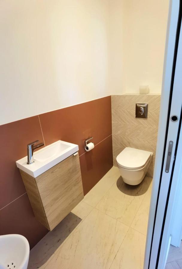 Piscine Et Jacuzzi Loft Ravissant Dans Une Maison Basque アングレット エクステリア 写真