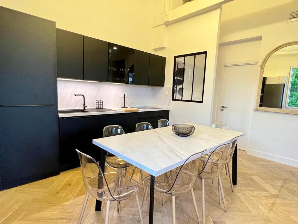 Piscine Et Jacuzzi Loft Ravissant Dans Une Maison Basque アングレット エクステリア 写真