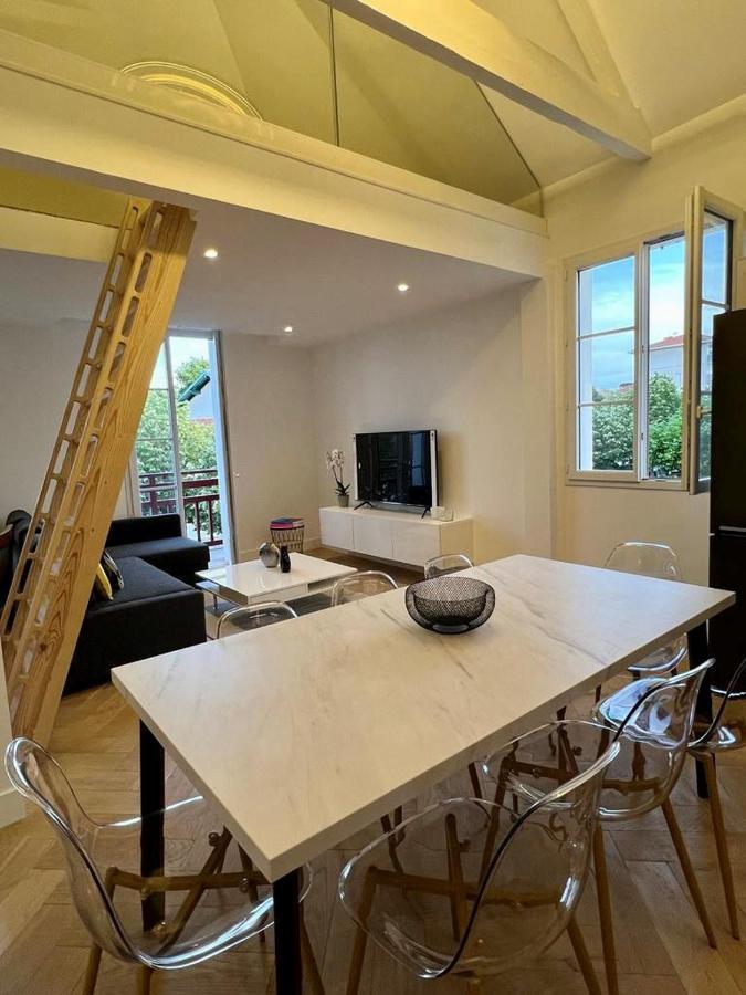 Piscine Et Jacuzzi Loft Ravissant Dans Une Maison Basque アングレット エクステリア 写真